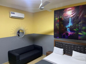 R&J Hotel